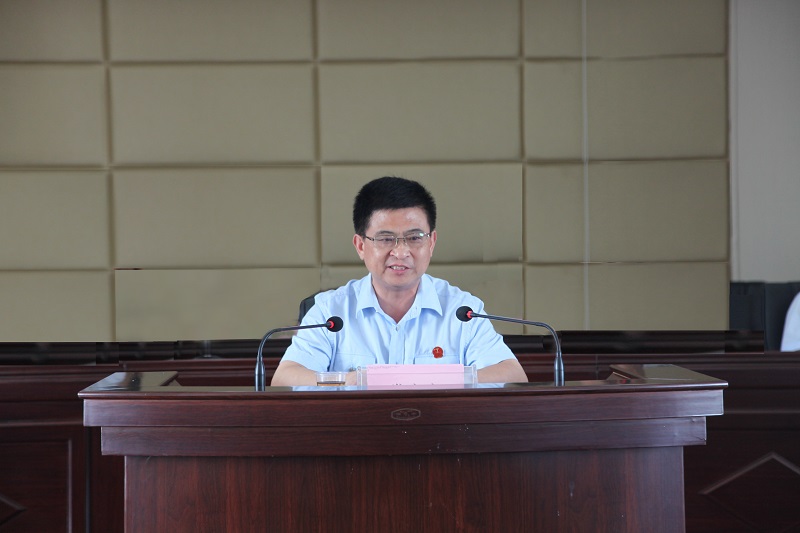 严院长讲党课图片1.jpg